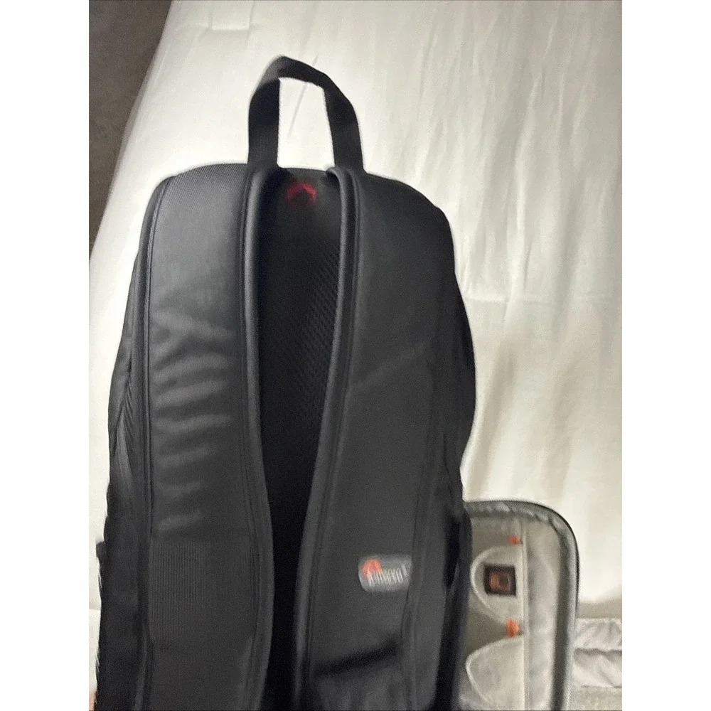 Lowepro Fastpack‎ 100 Camera Bag Backpack Used 4 Times EUC Red Dividers Padding